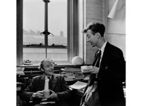 Доктор Джеймс Уотсон (справа) и один из первооткрывателей двойной спирали Фрэнсис Крик, 1953 г. © A. Barrington Brown, Gonville and Caius College/Science Photo Library