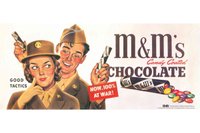 Реклама шоколадных конфет в цветной оболочке “M & M’s”, 1940-е годы  / источник: Made in Chicago museum (madeinchicagomuseum.com)