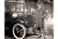 Генри Форд с моделью T автомобиля Ford, Буффало, штат Нью-Йорк, США, 1921