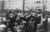 Митинг по вопросу соцсоревнования на фабрике «Пролетарка». Тверь, 1929 г. Источник: pastvu.com