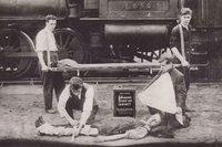 Первая медицинская аптечка Johnson&Johnson, созданная для использования железнодорожных рабочих, 1888 / источник: Johnson&Johnson (jnj.ru)