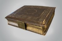 Дореволюционный фотоальбом огромных размеров. На 20 листов. Кожа, бронза, золочение. Источник: meshok.net