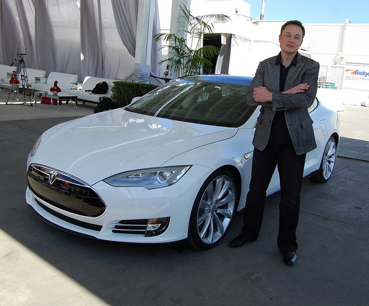 Илон Маск на заводе Tesla, Фремонт, Калифорния, США, 2011