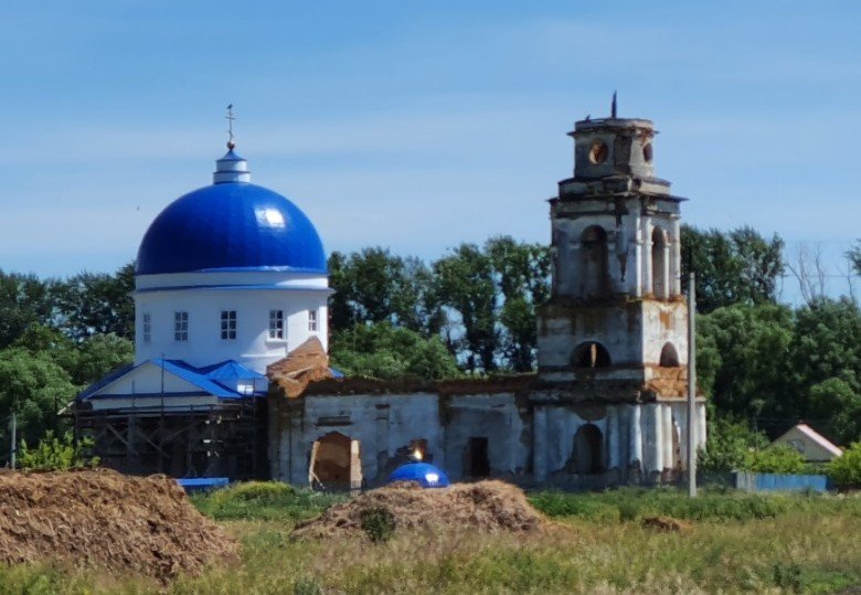 Храм в честь Казанской иконы Божией Матери в процессе восстановления. Ульяновская область, село Елшанка. Источник: фото автора