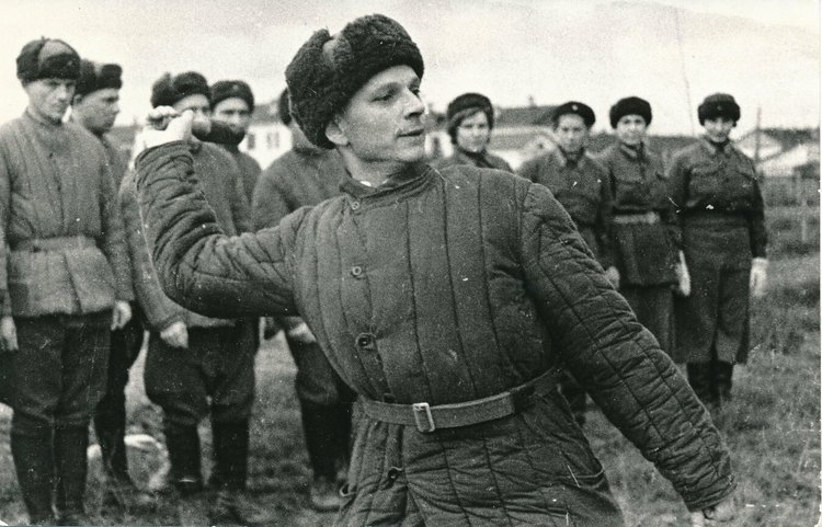 Тактические занятия ополченцев. Москва, 1941 г. Источник: Pastvu.com