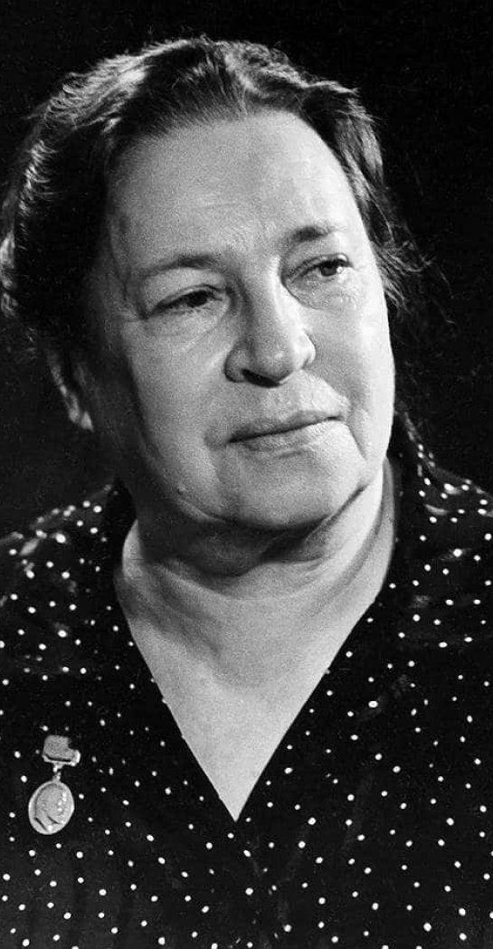 Агния Львовна Барто (1901–1981) — поэтесса, писательница, киносценарист, радиоведущая. Источник: БИОГРАФ (biographe.ru/znamenitosti/agniya-barto)