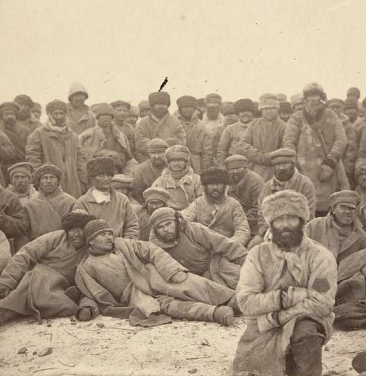 Группа каторжников в Сибири, 1885, Чита / источник: Library of Congress (loc.gov)