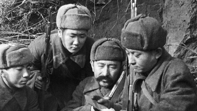 Казахские советские бойцы. Источник: yandex.ru