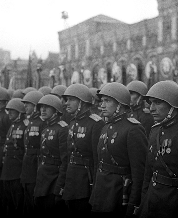 На Параде Победы на Красной площади 24 июня 1945 года, Москва / источник: Минобороны России (mil.ru)
