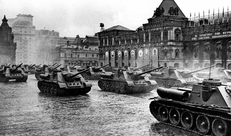 Парад Победы на Красной площади. Москва, 24 июня 1945 г. Источник: Минобороны России (mil.ru)