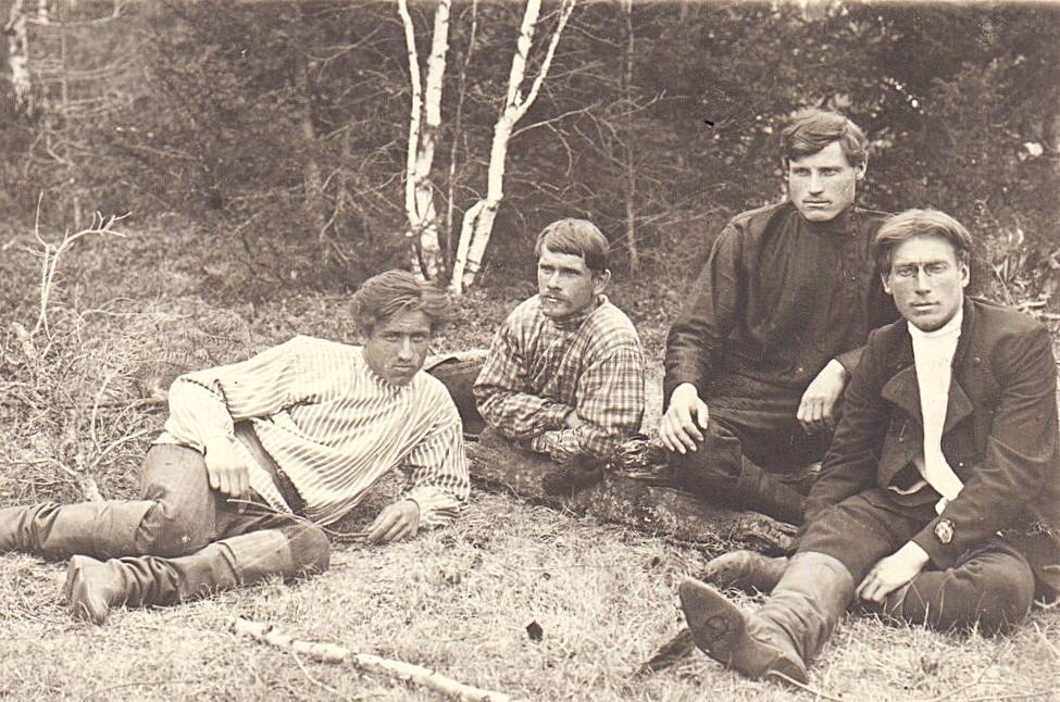 Село Косая Степь Верхоленского уезда Иркутской губернии. Политические ссыльные. 1911 г. / Источник: ГБУ АО "АОКМ"
