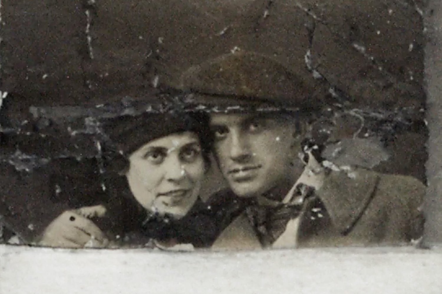 Маяковский В.В. и Брик Л.Ю. 1915 г. Источник: mayakovsky.museum-online.moscow