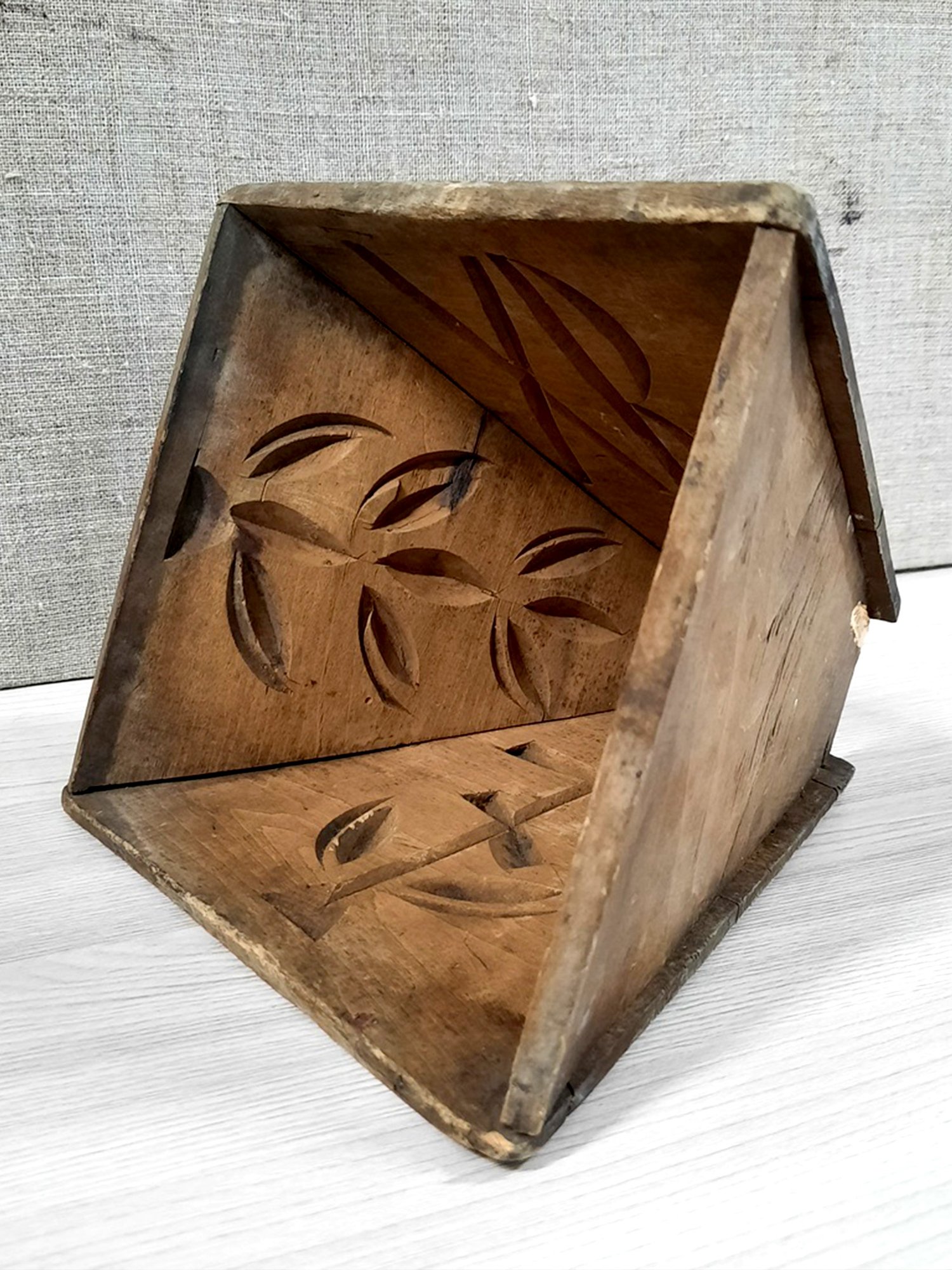 Сырница для приготовления "пасхи". Источник: Хвалынский краеведческий музей