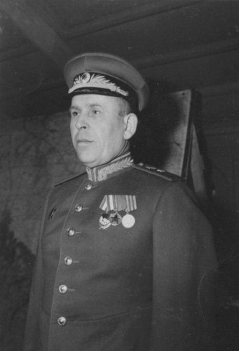 Иван Алексеевич Суслопаров — советский военный деятель, дипломат и разведчик