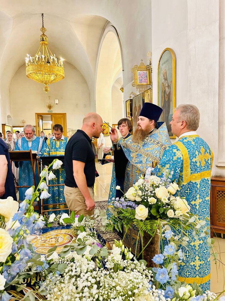 28 августа — престольный праздник в честь Успения Пресвятой Богородицы. Источник: храм Успения Пресвятой Богородицы (hramum.ru)