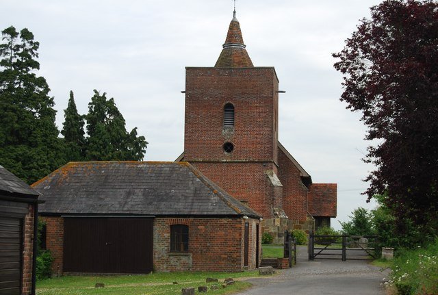 Церковь всех Святых в Тудли изнутри, Кент, Англия